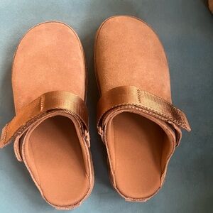 UGG Goldenstar Clog